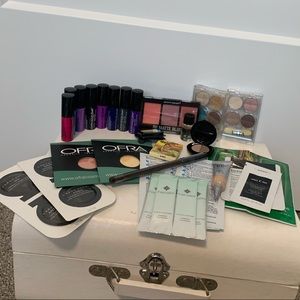 Makeup bundle! No products ever used